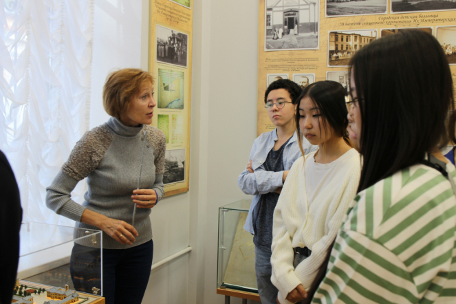 Школьники из Бурятии посетили Педиатрический университет