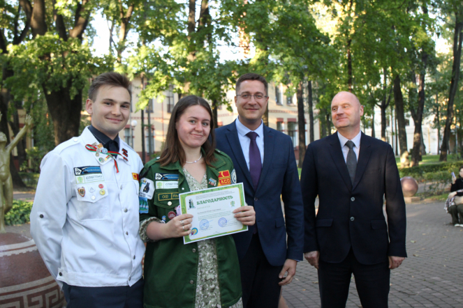 Это настоящая студенческая весна: в Педиатрическом университете наградили бойцов медицинских отрядов 25