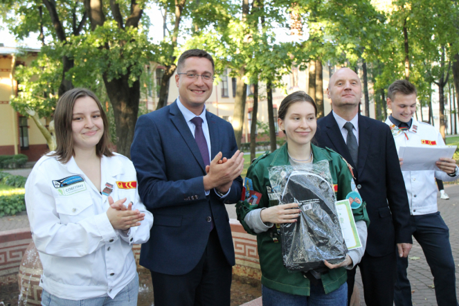 Это настоящая студенческая весна: в Педиатрическом университете наградили бойцов медицинских отрядов 30