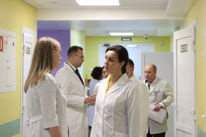 Замглавы Минздрава России Евгения Котова посетила Педиатрический университет 8