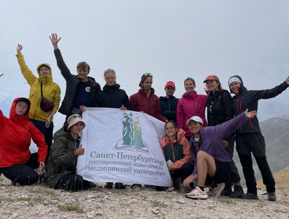 Студенты Педиатрического университета поднялись на Эльбрус 1