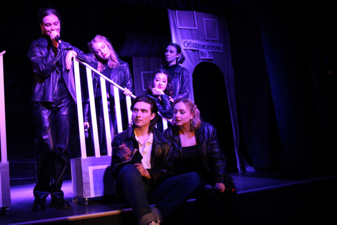 На сцене клуба «Гиппократ» прошёл мюзикл «По секрету» 8