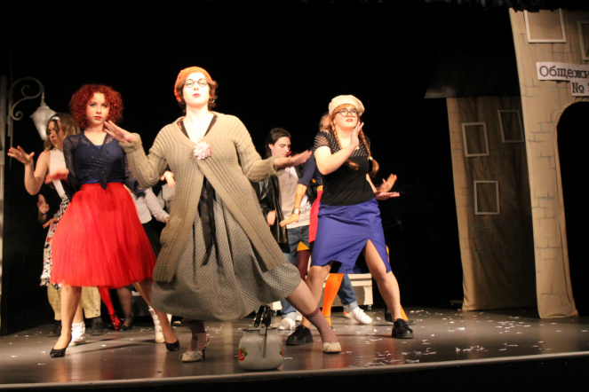 На сцене клуба «Гиппократ» прошёл мюзикл «По секрету» 13