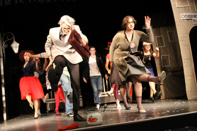 На сцене клуба «Гиппократ» прошёл мюзикл «По секрету» 16