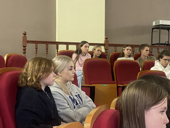 Школьники из Перми посетили Педиатрический университет 8