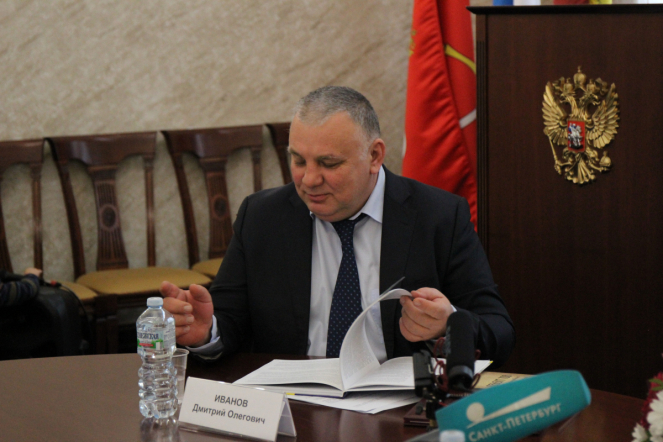 Педиатрический университет в кругу друзей: накануне Всемирного дня ребёнка в СПбГПМУ подписали соглашение с телеканалом «Санкт-Петербург» и приняли в дар картины 21