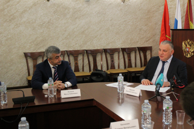 Клинику Педиатрического университета украсят картины петербургского художника Игоря Васильева