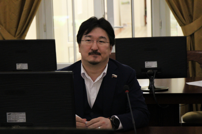 Врачи Педиатрического университета встретились с депутатом Государственной Думы Бадмой Башанкаевым 2