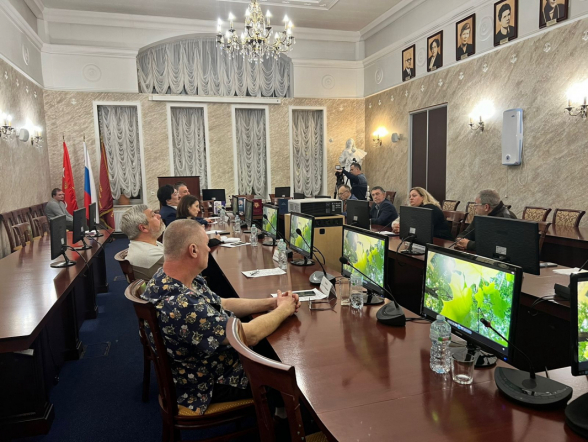 Врачи Педиатрического университета встретились с депутатом Государственной Думы Бадмой Башанкаевым 16