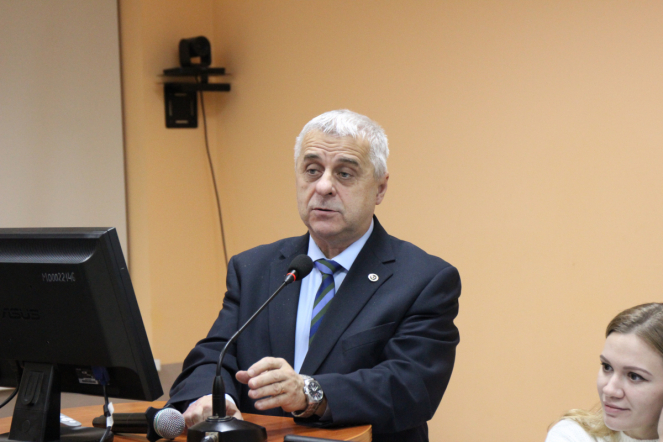 Студентам и ординаторам Педиатрического университета рассказали о возможностях трудоустройства в Новгородской области 13