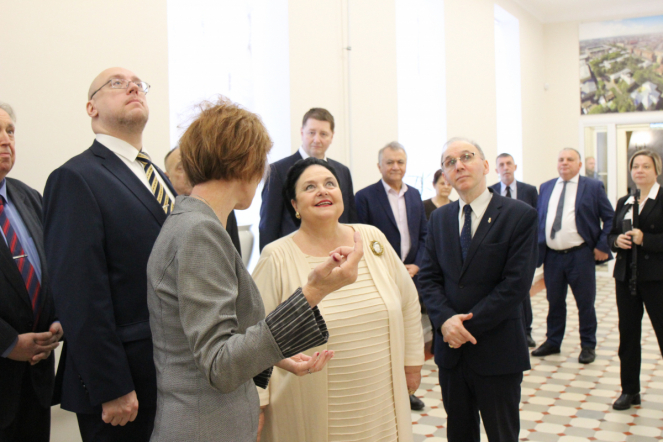 Глава Дома Романовых посетила Педиатрический университет 4