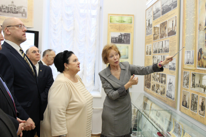 Глава Дома Романовых посетила Педиатрический университет 5