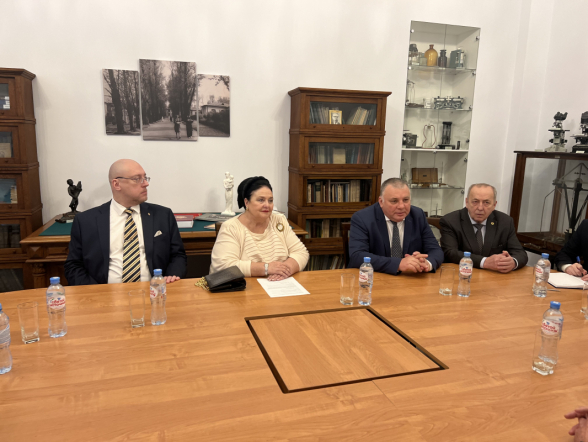 Глава Дома Романовых посетила Педиатрический университет 19