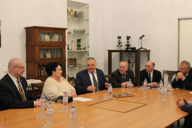 Глава Дома Романовых посетила Педиатрический университет 34