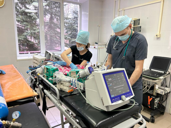 В Педиатрический университет бортом санавиации доставили четверых детей из Северо-Кавказского федерального округа 12