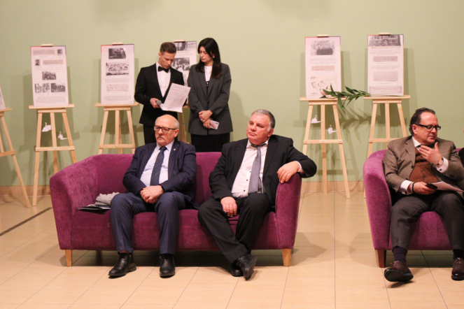 «Важнейшая веха в истории города»: в Санкт-Петербурге открыли выставку «Подвиг Ленинградских педиатров» 22