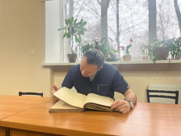 В Педиатрическом университете обнаружили редкий исторический документ - журнал вековой давности