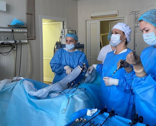 В ходе рабочей поездки в Кемерово, врачи Педиатрического университета выполнили операцию роженице с тяжёлой акушерской патологией 10