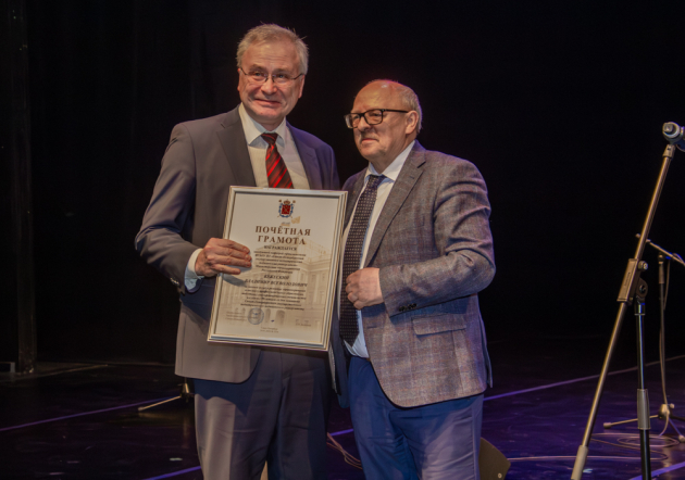 Педиатрический университет отметил Актовый день 2