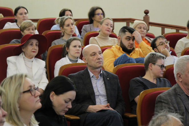 Педиатрический университет посетил председатель Городской избирательной комиссии 4