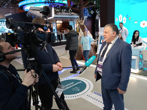 Ректор Педиатрического университета посетил выставку-форум «Россия» 3