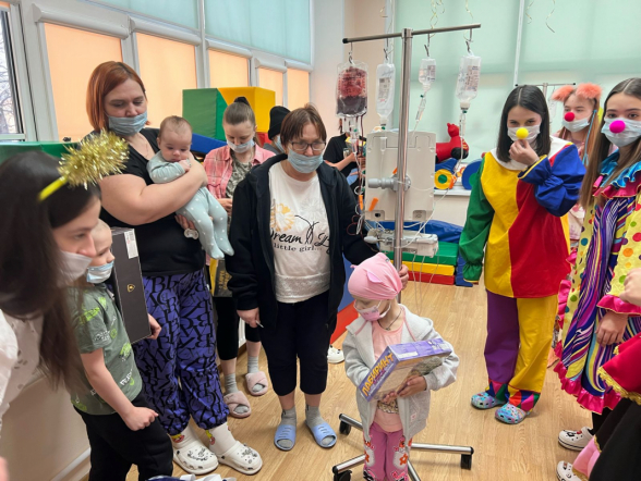 В Педиатрическом университете прошёл праздник для пациентов онкогематологического отделения 2
