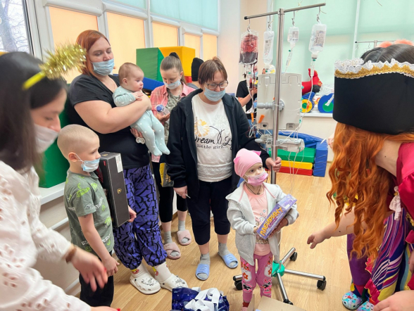 В Педиатрическом университете прошёл праздник для пациентов онкогематологического отделения 14