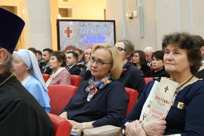 Сотрудники  Педиатрического университета награждены медалью «За жертвенное служение» 3