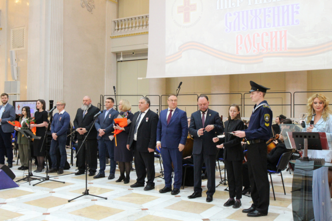 Сотрудники  Педиатрического университета награждены медалью «За жертвенное служение» 4