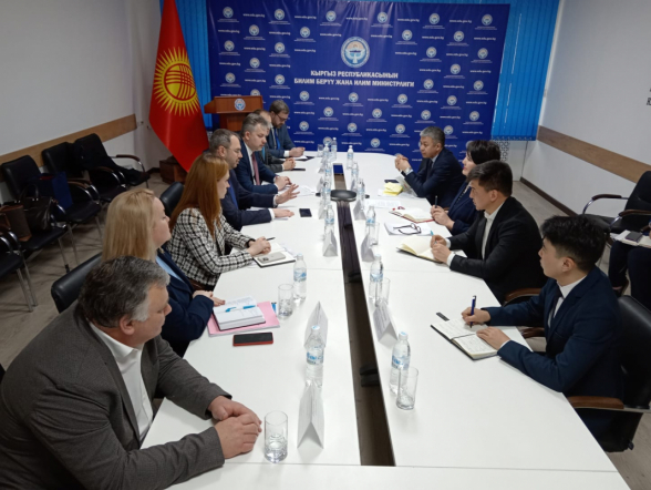 Педиатрический университет помогает Киргизии