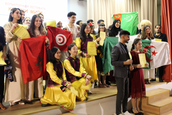 В Педиатрическом университете прошел ежегодный фольклорный фестиваль «Краски мира» 46