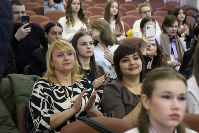 В Педиатрическом университете проходит форум «Будущая профессия врач» 12