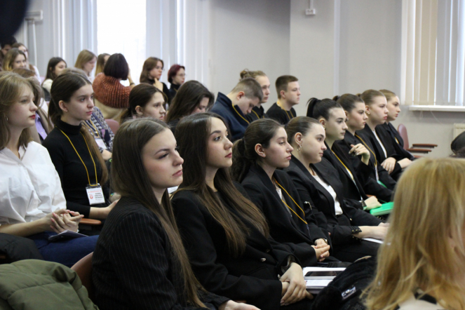 В Педиатрическом университете проходит форум «Будущая профессия врач» 13