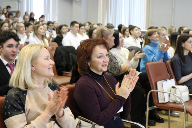 В Педиатрическом университете проходит форум «Будущая профессия врач» 14