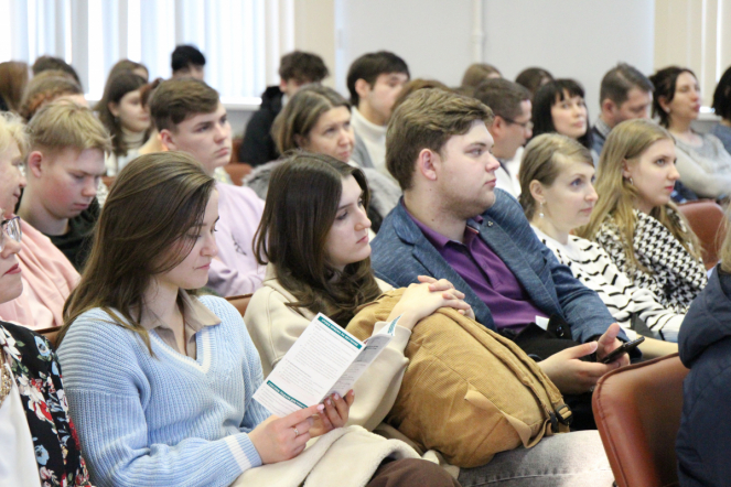 День открытых дверей в Педиатрическом университете собрал более 500 абитуриентов 14