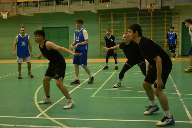 Баскетболисты Педиатрического университета провели товарищеские матчи 3