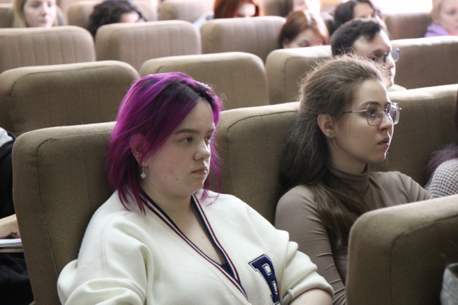 Студентам шестого курса Педиатрического университета рассказали подробности о трудоустройстве после целевого обучения 10