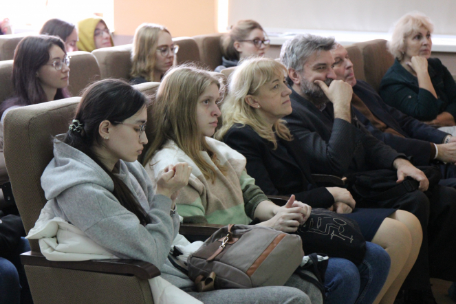 Студентам шестого курса Педиатрического университета рассказали подробности о трудоустройстве после целевого обучения 14