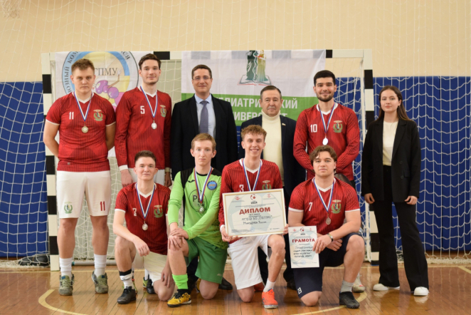 Команда Педиатрического университета – серебряный призер соревнований по мини-футболу