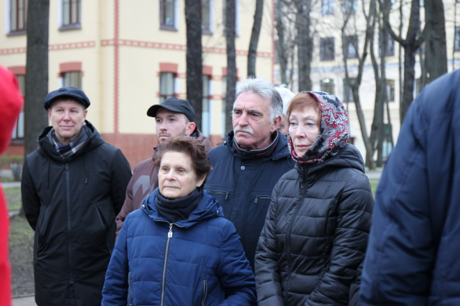 В Педиатрическом университете запустили фонтан и повесили скворечники 7