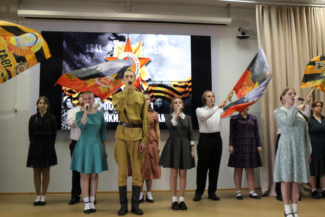 Студенты Педиатрического университета исполнили песни Победы 9