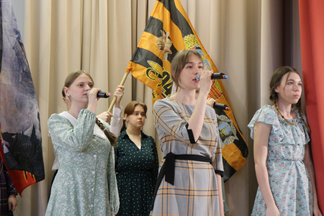 Студенты Педиатрического университета исполнили песни Победы