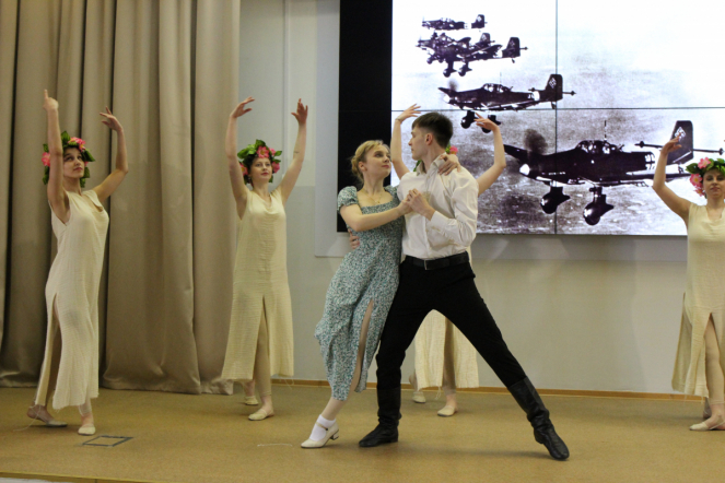 Студенты Педиатрического университета исполнили песни Победы 21