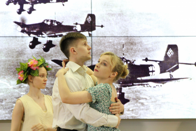 Студенты Педиатрического университета исполнили песни Победы 26