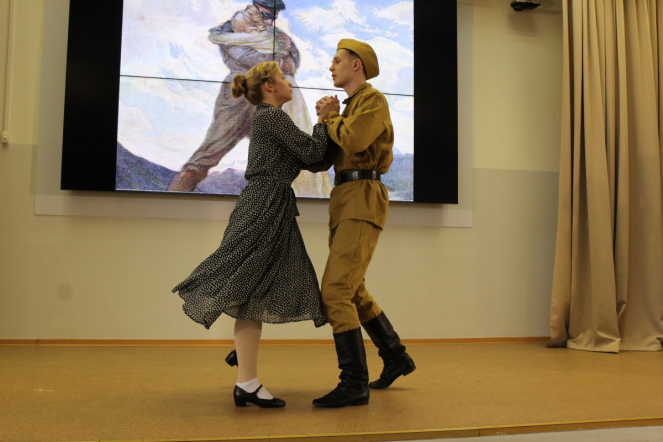 Студенты Педиатрического университета исполнили песни Победы 47