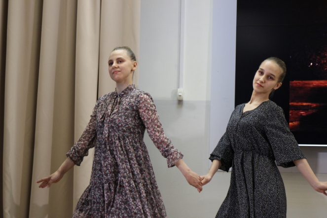 Студенты Педиатрического университета исполнили песни Победы 62