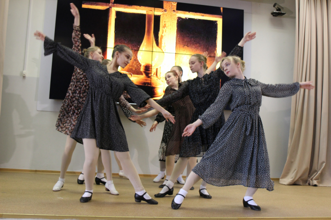 Студенты Педиатрического университета исполнили песни Победы 65