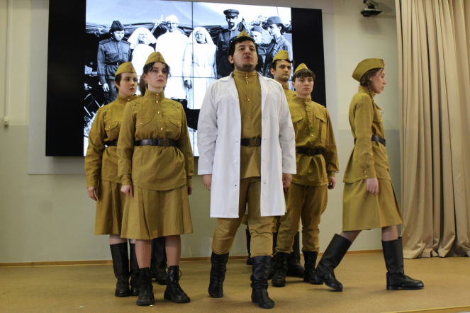 Студенты Педиатрического университета исполнили песни Победы 79