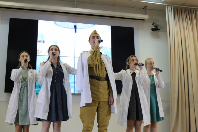 Студенты Педиатрического университета исполнили песни Победы 84