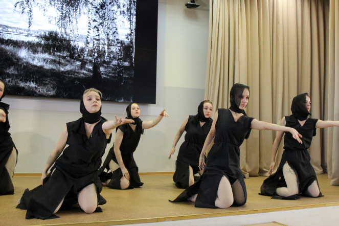 Студенты Педиатрического университета исполнили песни Победы 91